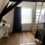 Lovely Upstairs Apartment In The Heart Of Middelburg